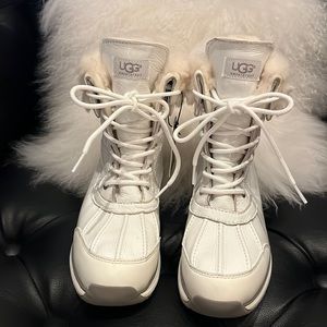 UGG Adirondack waterproof boots, Size 9